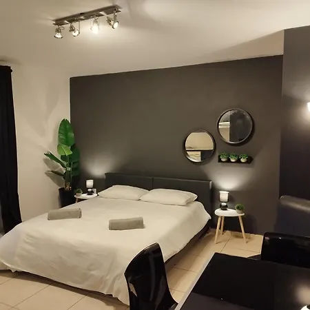 303 St Lazaros View Apartment Larnaca