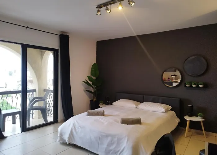 303 St Lazaros View *